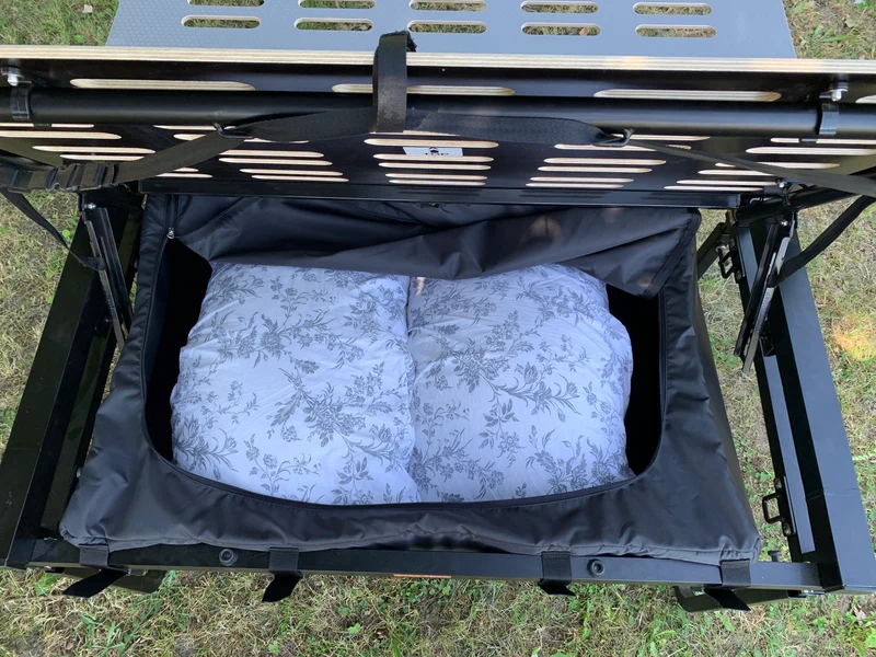 Under-bed storage box