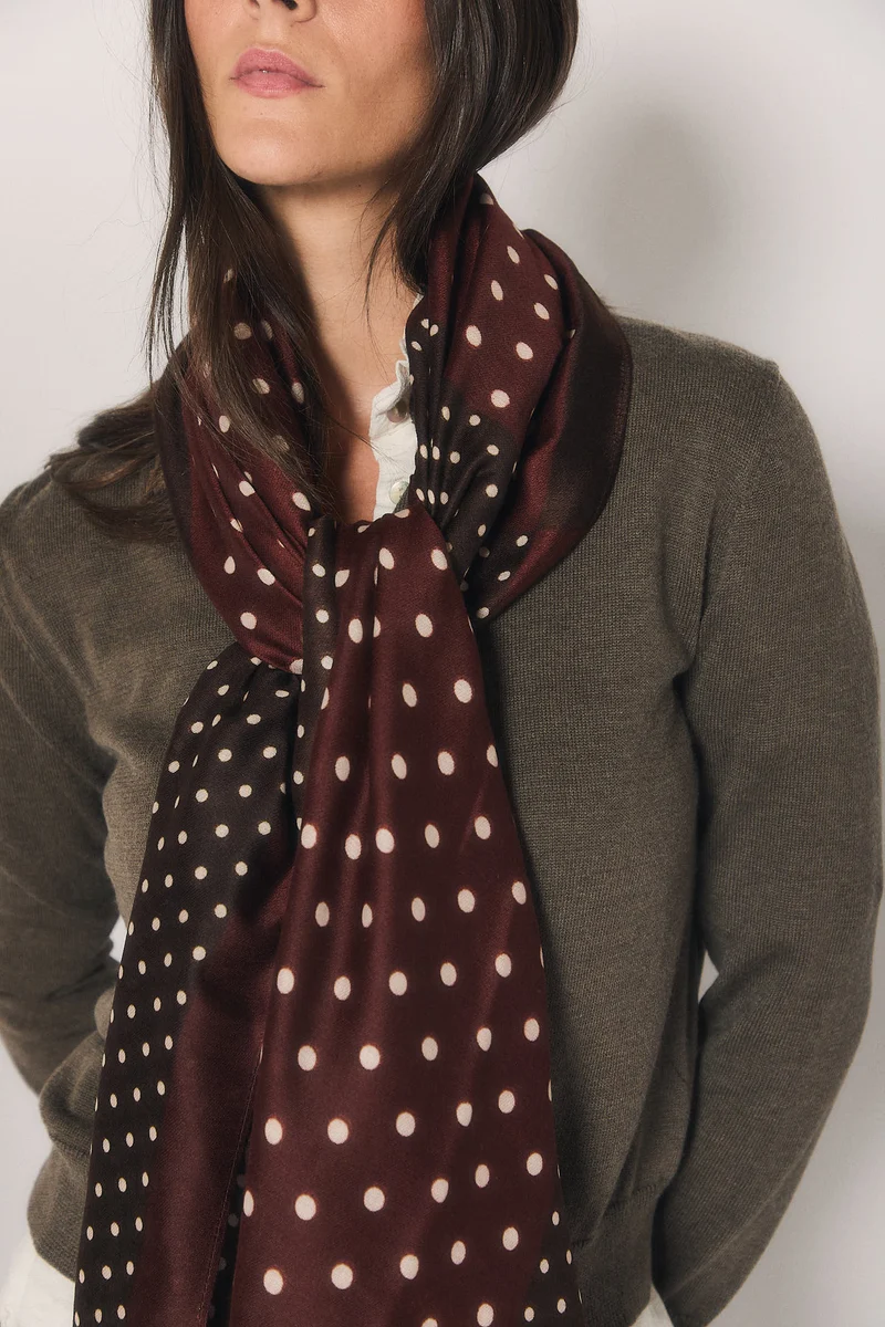 Foulard lunares granate