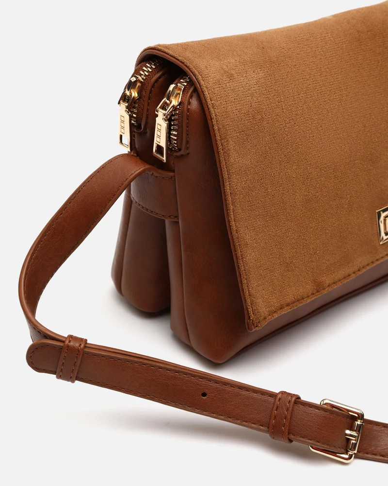 Richa bolso bandolera combinado con solapa efecto ante