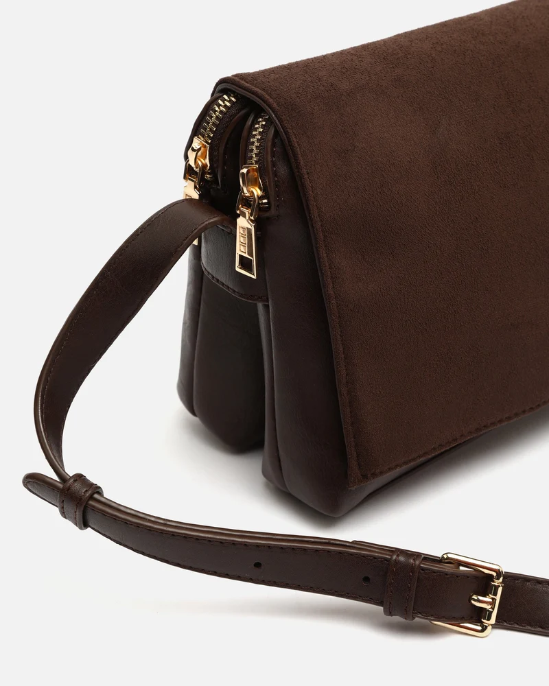 Richa bolso bandolera combinado con solapa efecto ante