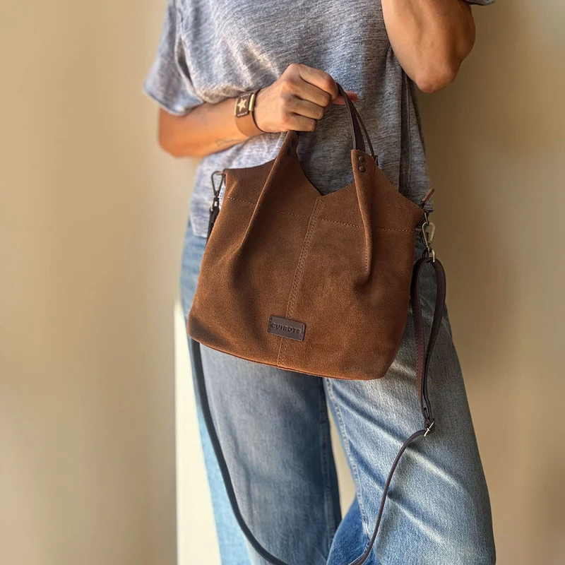 Bolso de mano y bandolera Zoe de serraje CUIROTS