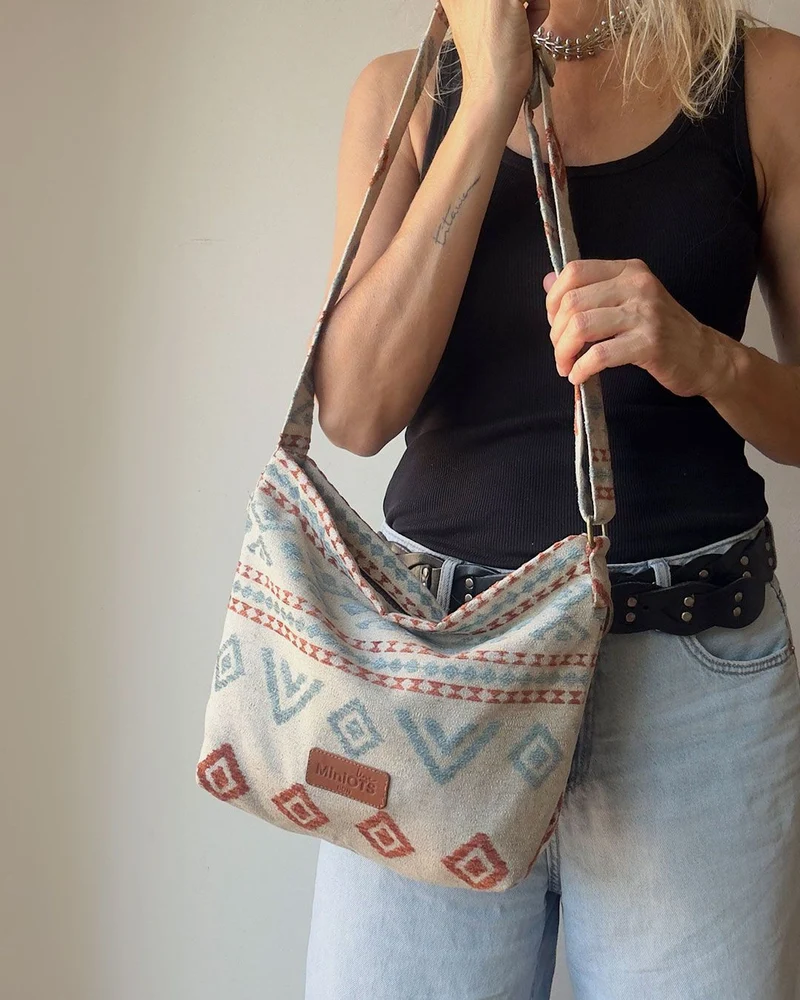 Bolsa bandolera mediana MINIOTS étnico caldera