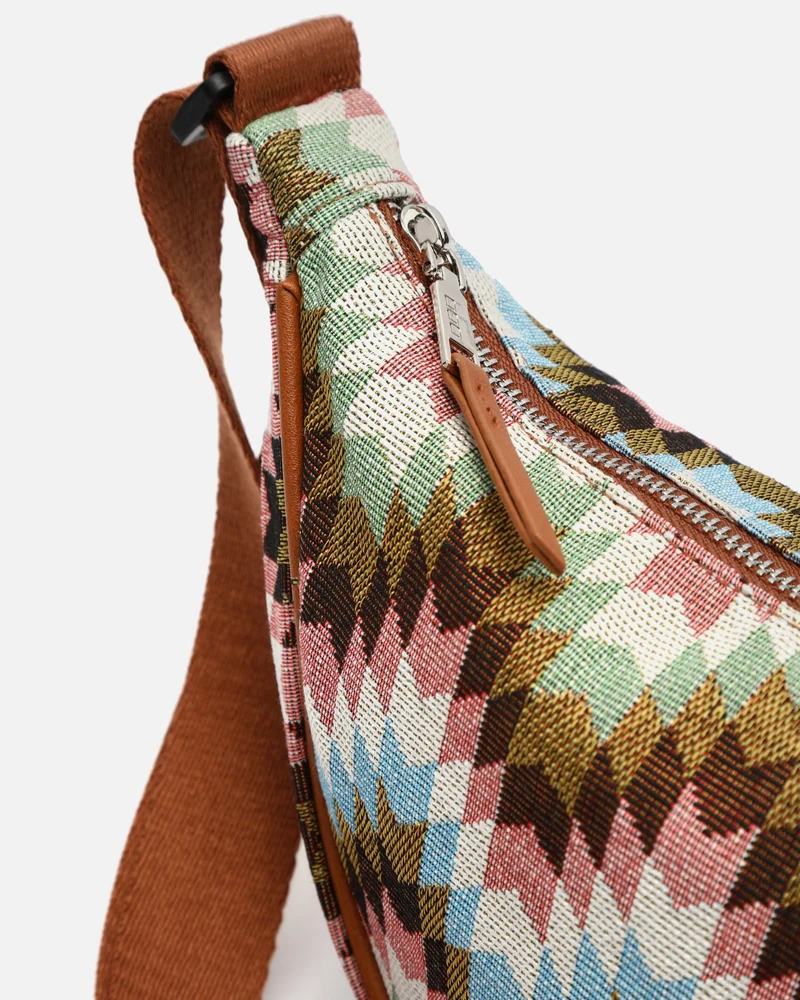 Dilasi riñonera estampado jacquard