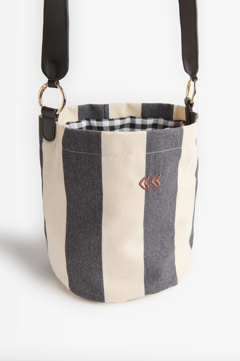 BOLSO CUBO NEGRO