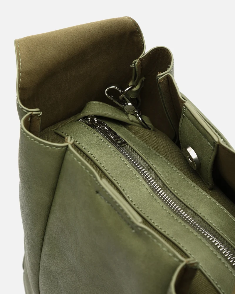 Giselina bolso hobo mediano con neceser interior extraíble ED.