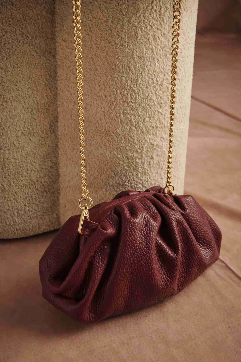 BOLSO MANO BURDEOS