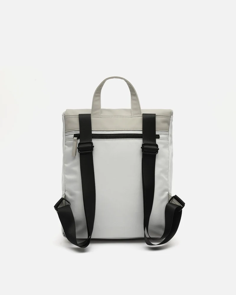 Senay mochila con solapa en nylon ED.