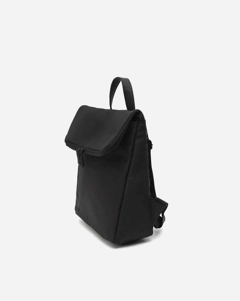 Senay mochila con solapa en nylon ED.
