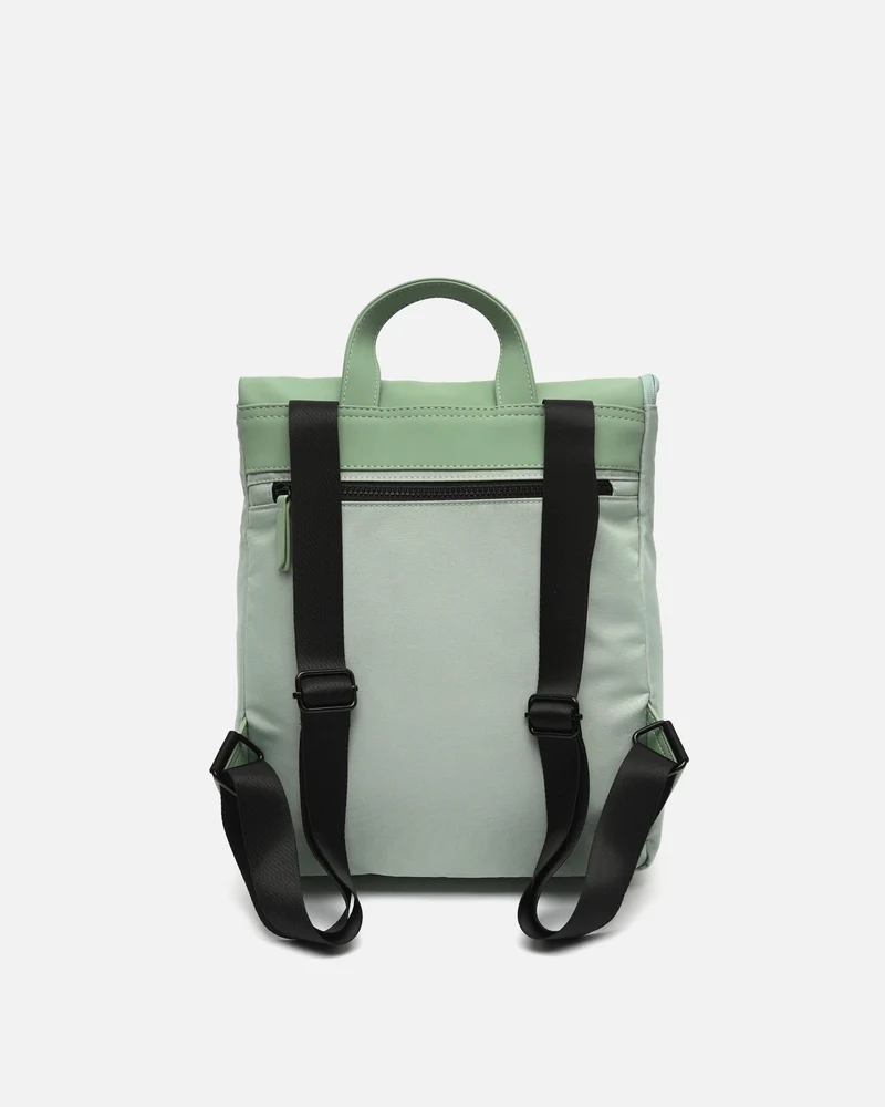 Senay mochila con solapa en nylon ED.
