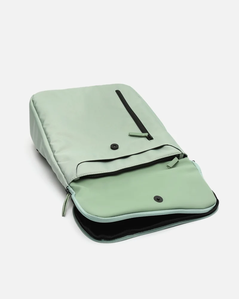 Senay mochila con solapa en nylon ED.