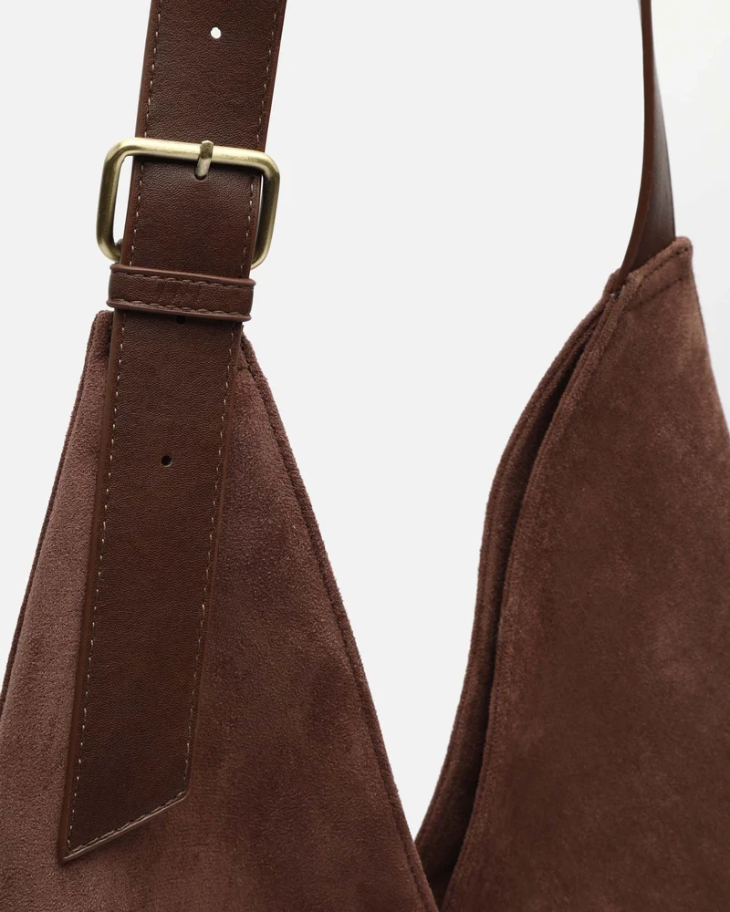 Vire bolso hobo grande efecto ante con cierre de botón