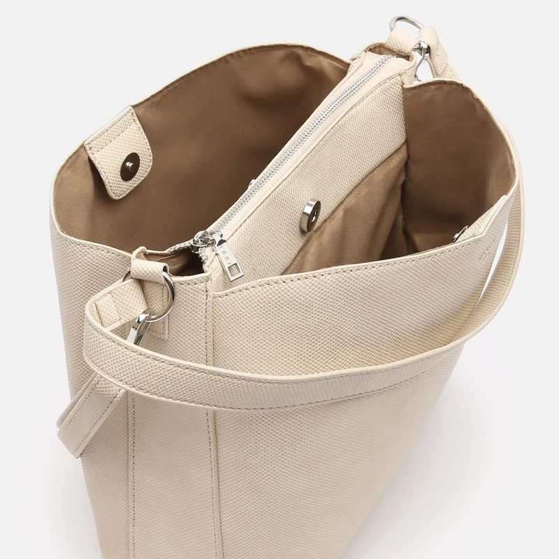 Conti bolso hobo con asa regulable