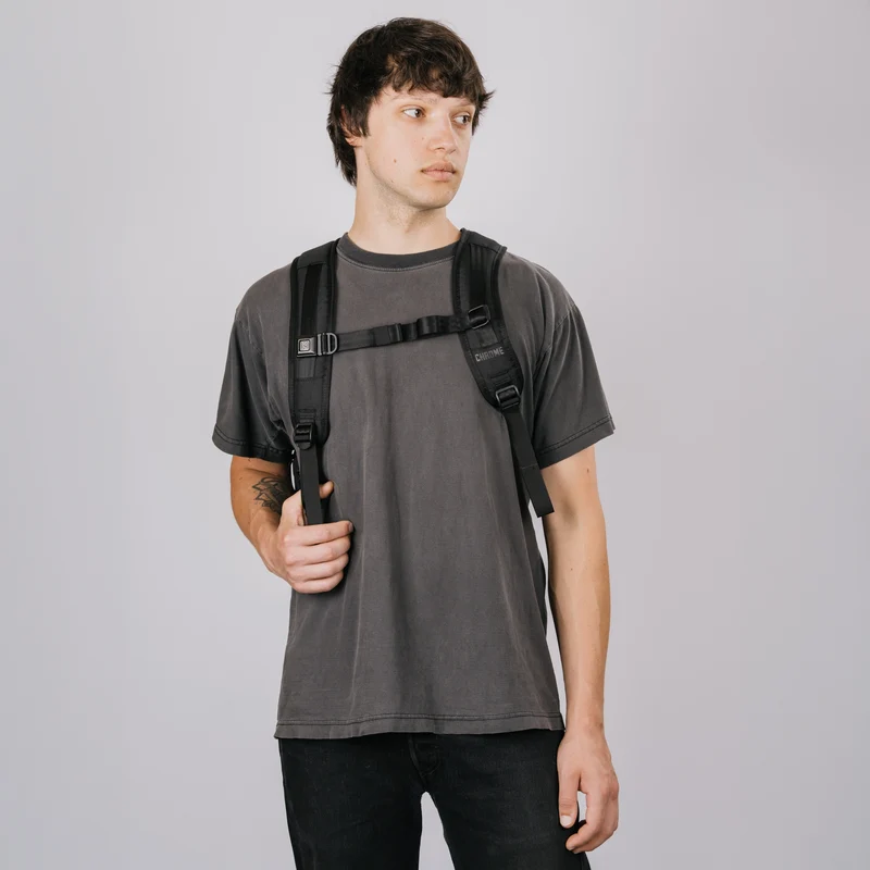 Chrome Recruit 22L - Mochila 16" 46 cm (black)