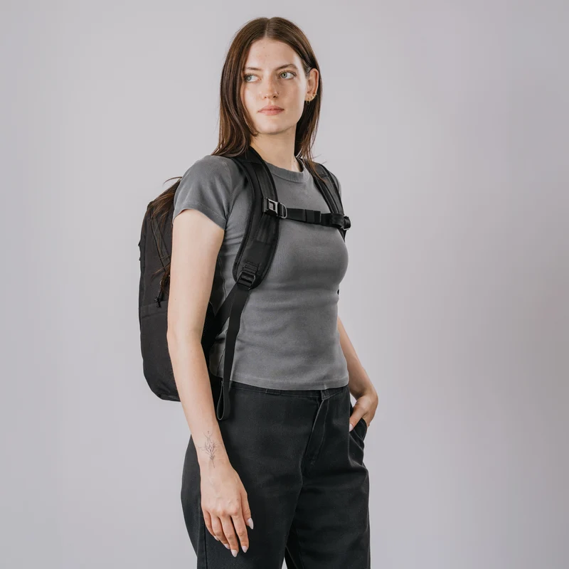 Chrome Recruit 22L - Mochila 16" 46 cm (black)