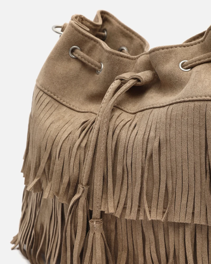 Apache bolso bucket efecto ante con flecos