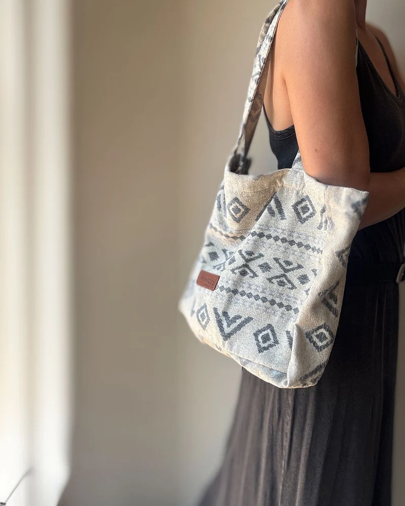 Bolsa tipo shopper grande MINIOTS étnico gris