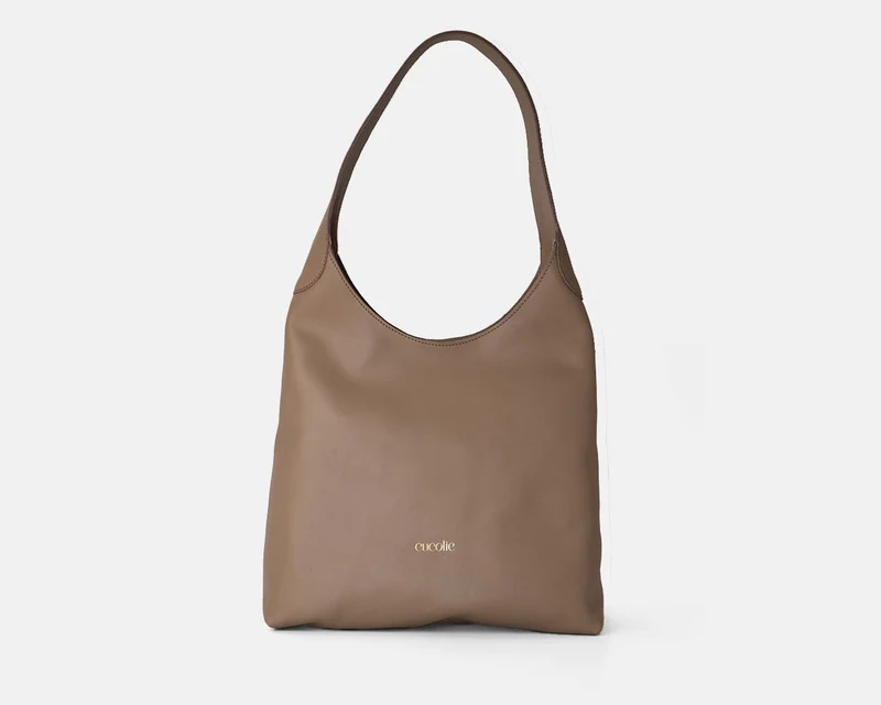 Jolie shopper