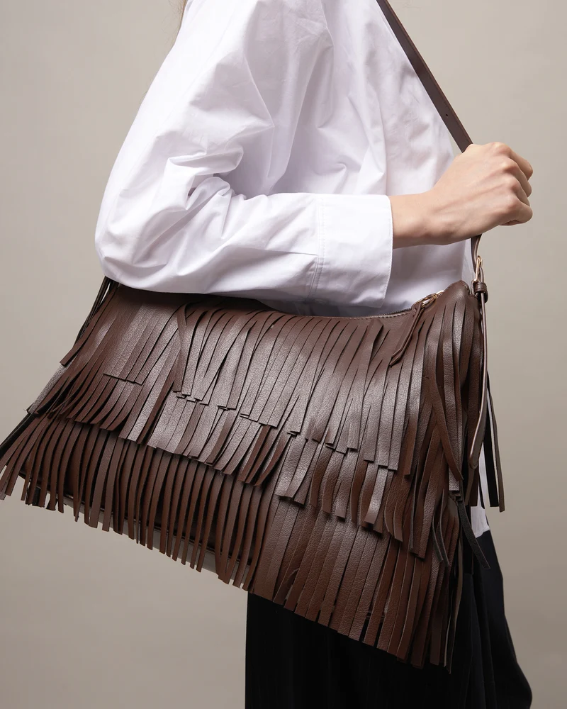 Tasel bolso de hombro con flecos