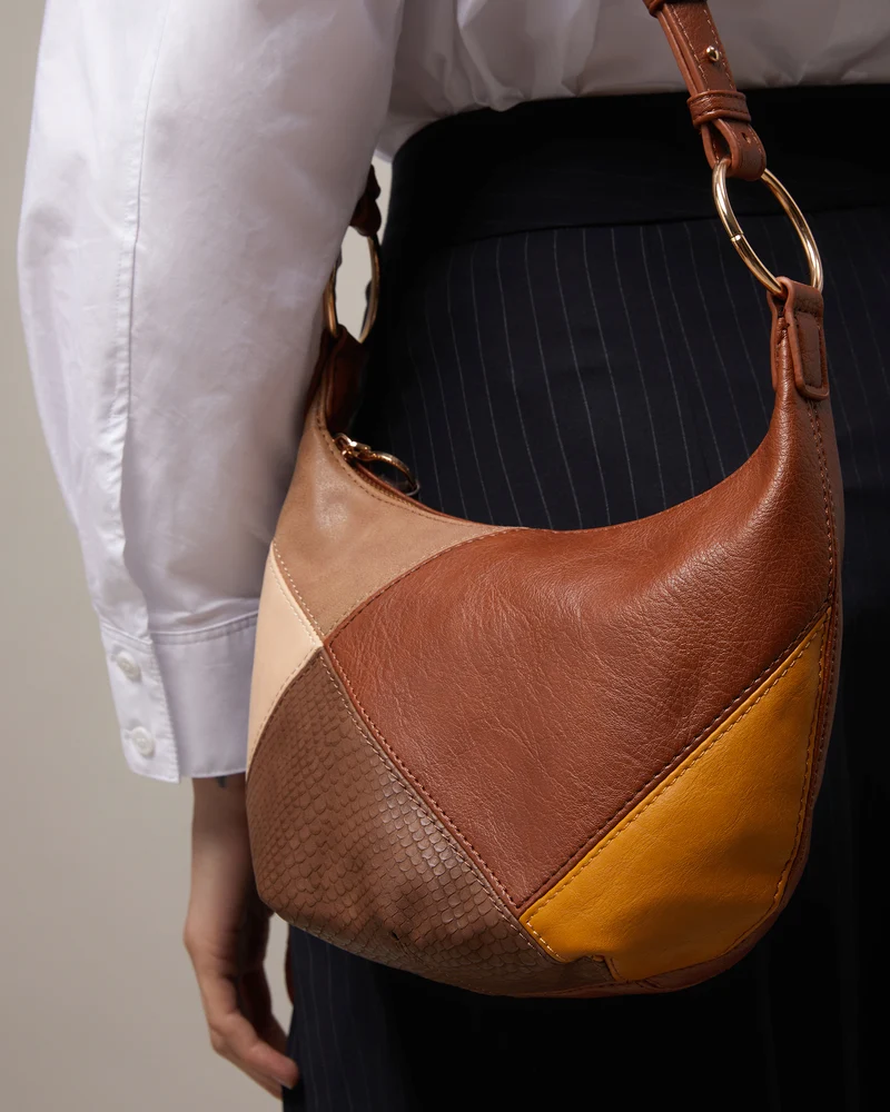 Abeyi bolso bandolera pequeño con estampado patchwork