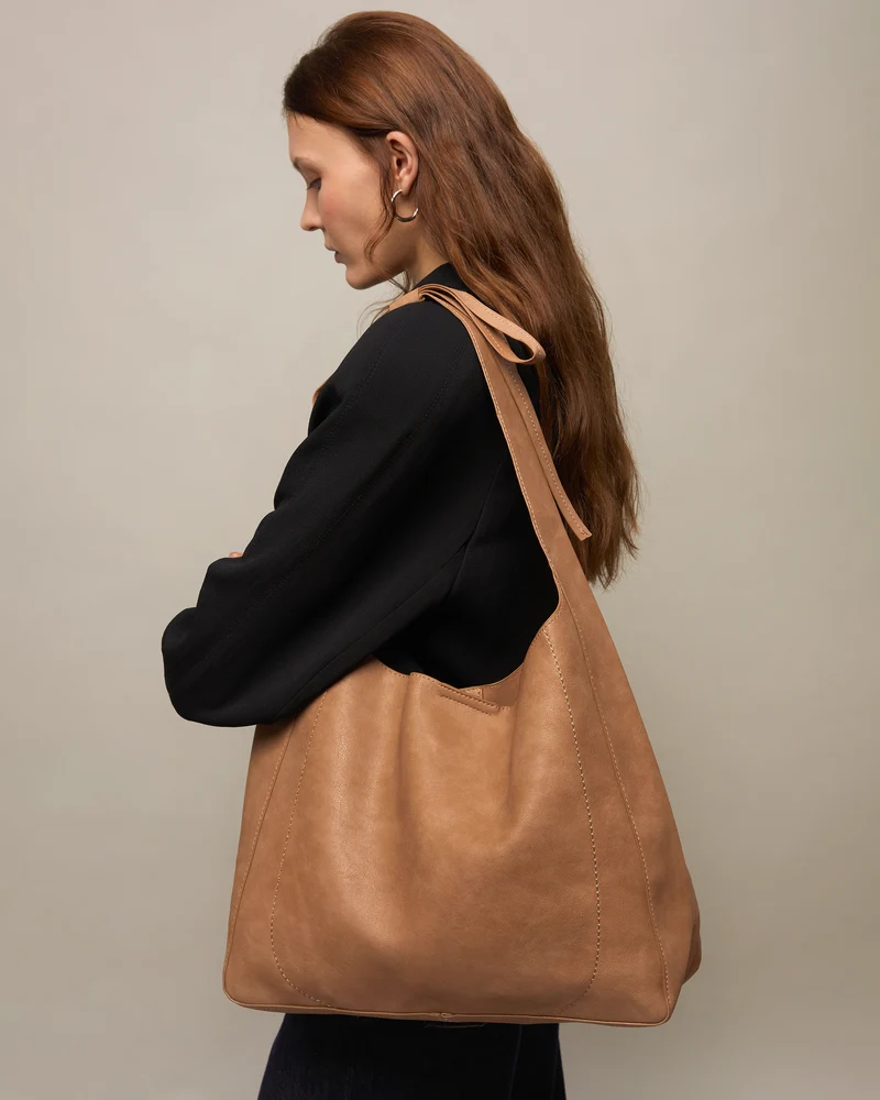 Kaira bolso hobo con neceser extraíble