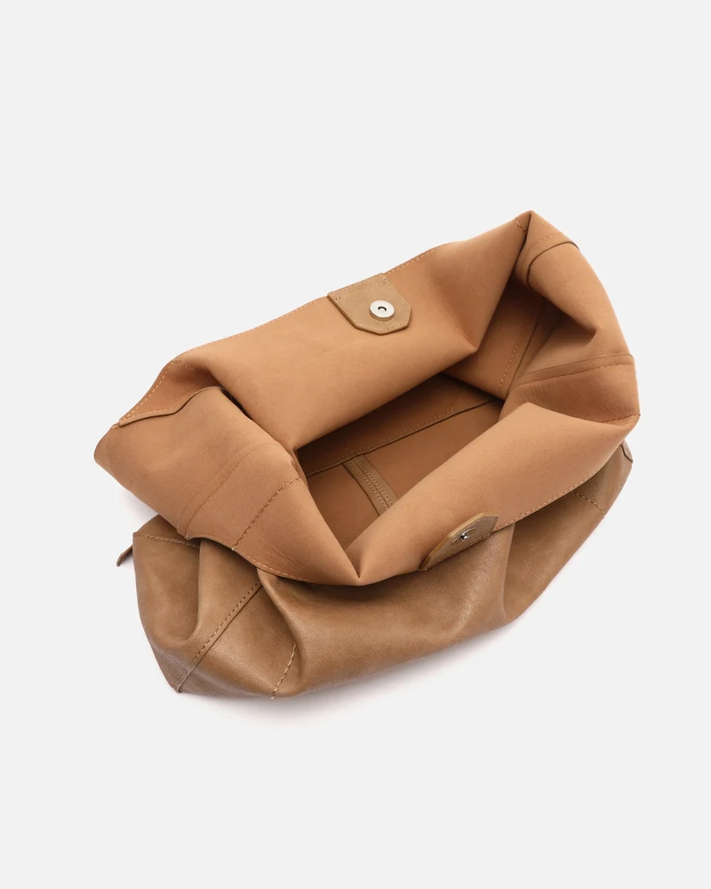 Kaira bolso hobo con neceser extraíble