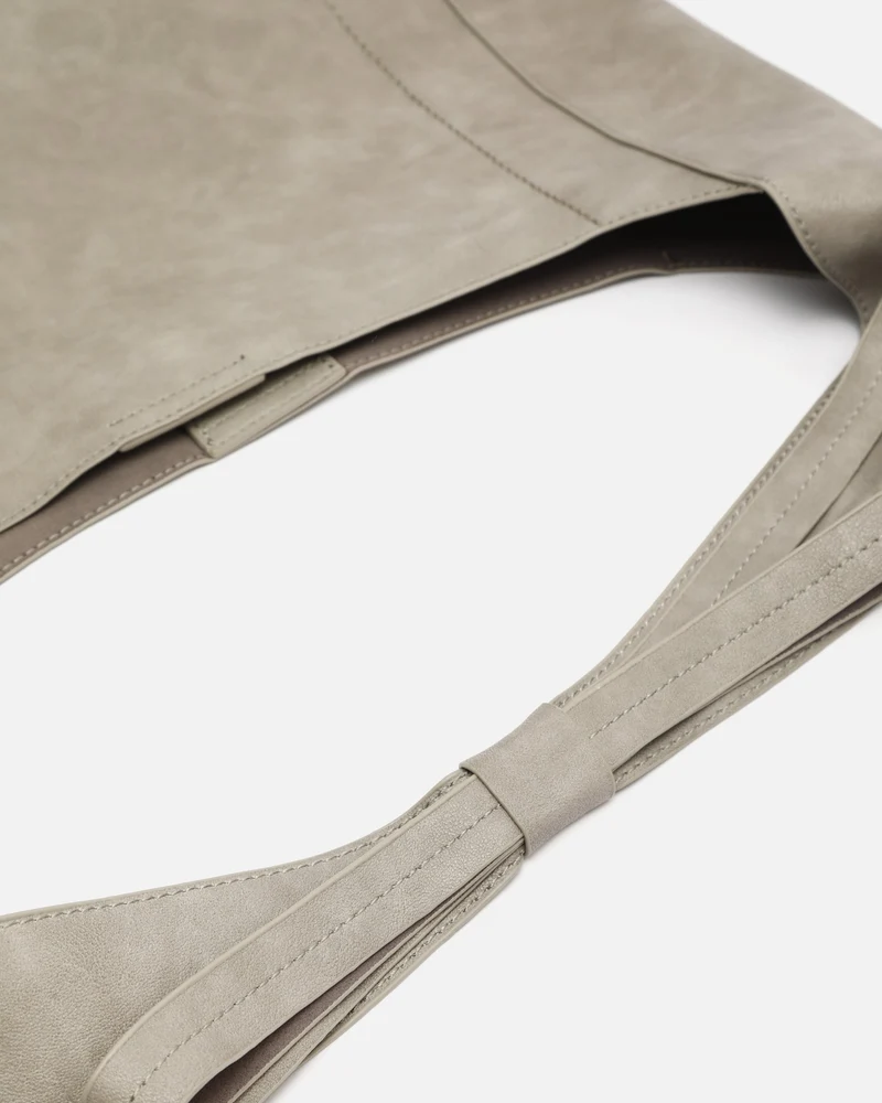 Kaira bolso hobo con neceser extraíble