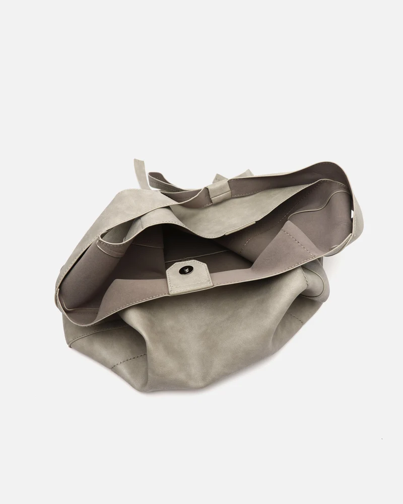 Kaira bolso hobo con neceser extraíble