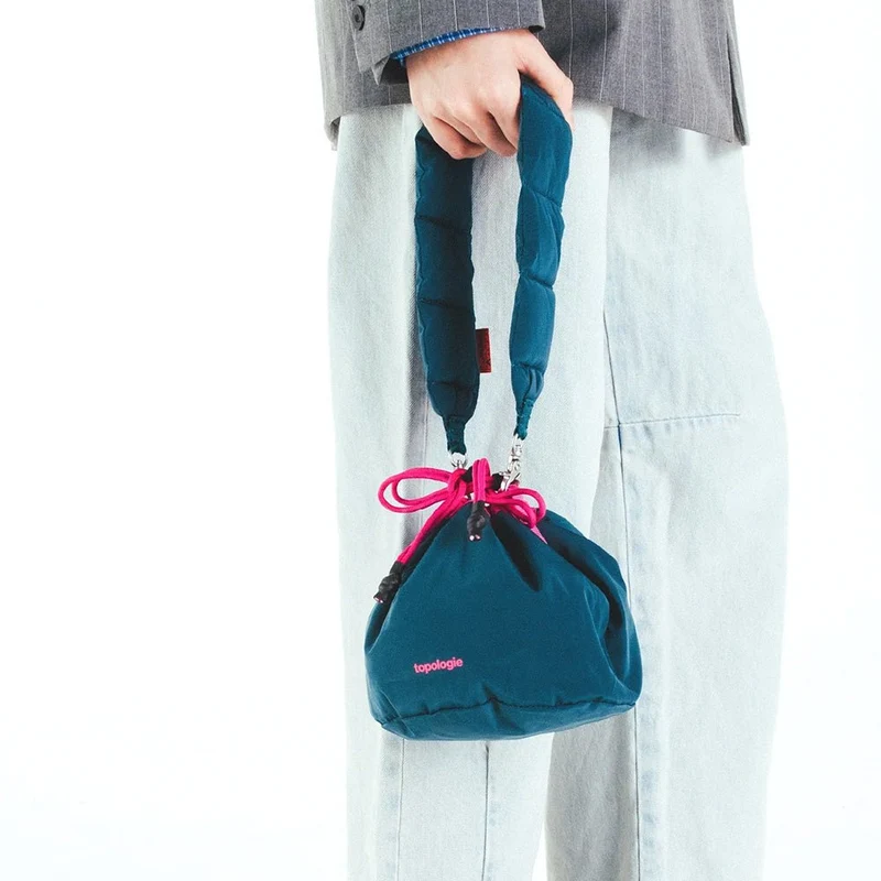 Reversible Bucket Pink Papery