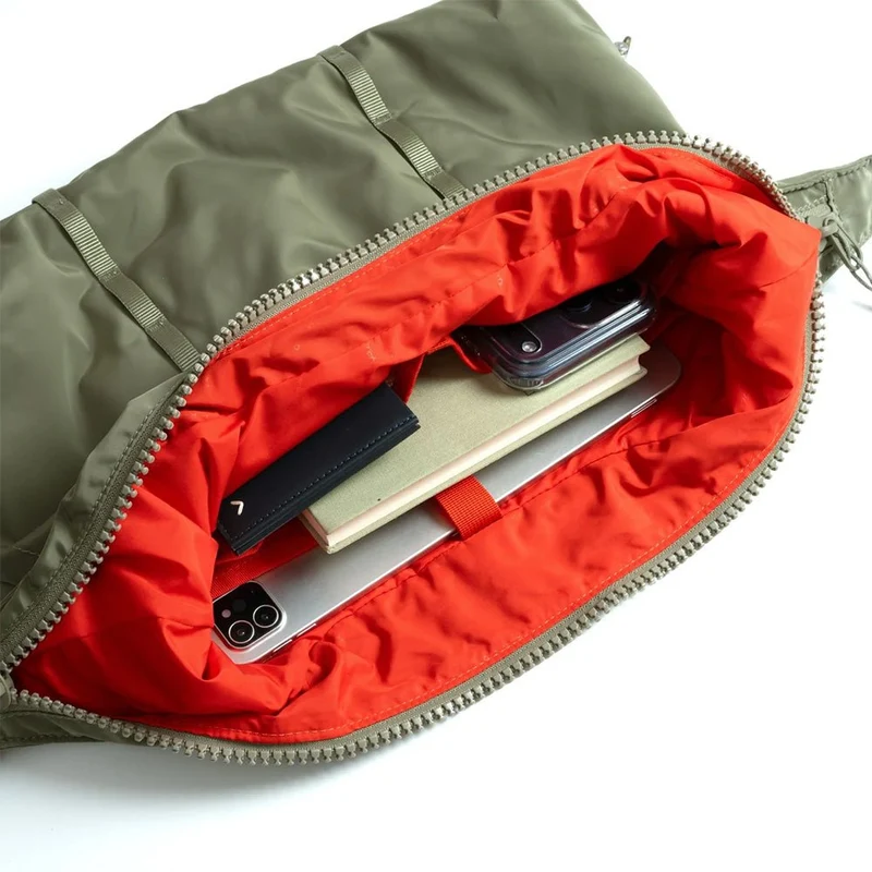Cloud Hobo Small Moss Tech Sateen