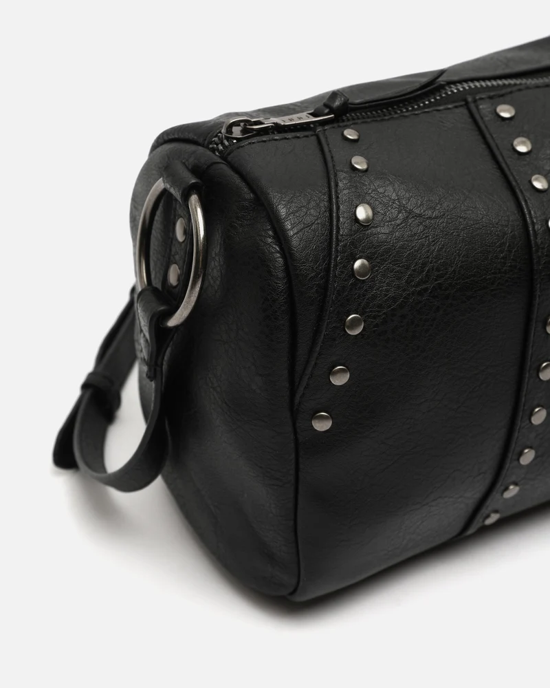 Fuyi bolso bowling con detalles metálicos
