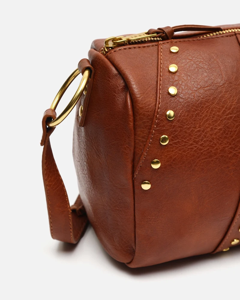 Fuyi bolso bowling con detalles metálicos