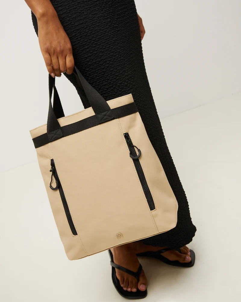 Ginebra mochila con asa bandolera extraíble