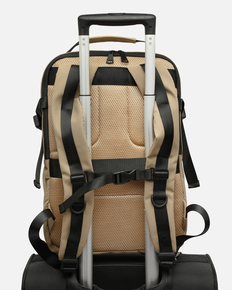 Nage mochila con bolsillo para portátil 15 pulgadas