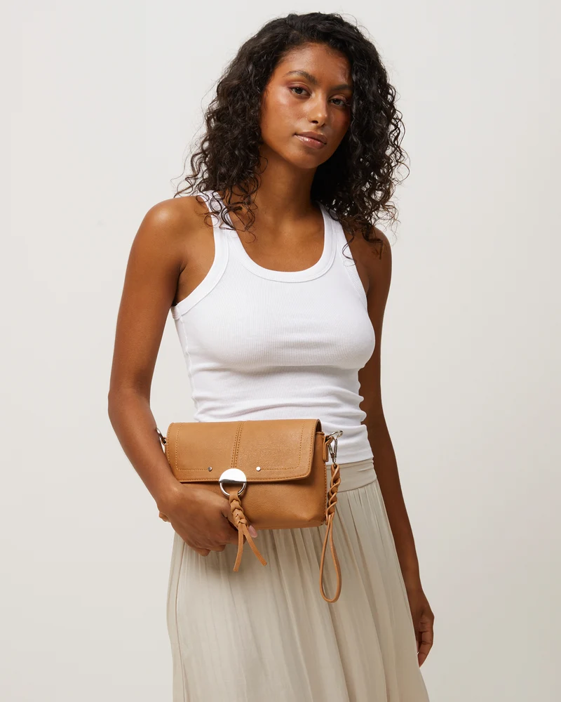 Nuro bolso bandolera pequeño con solapa