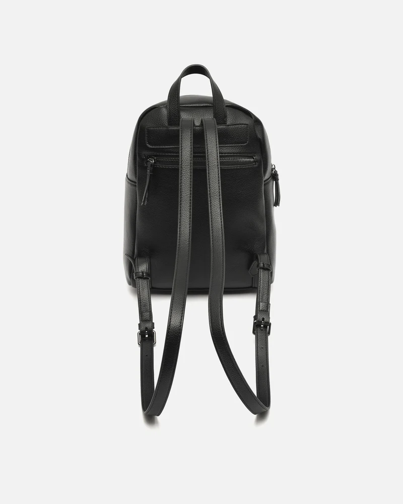 Emre mochila pequeña con detalles metálicos ED.