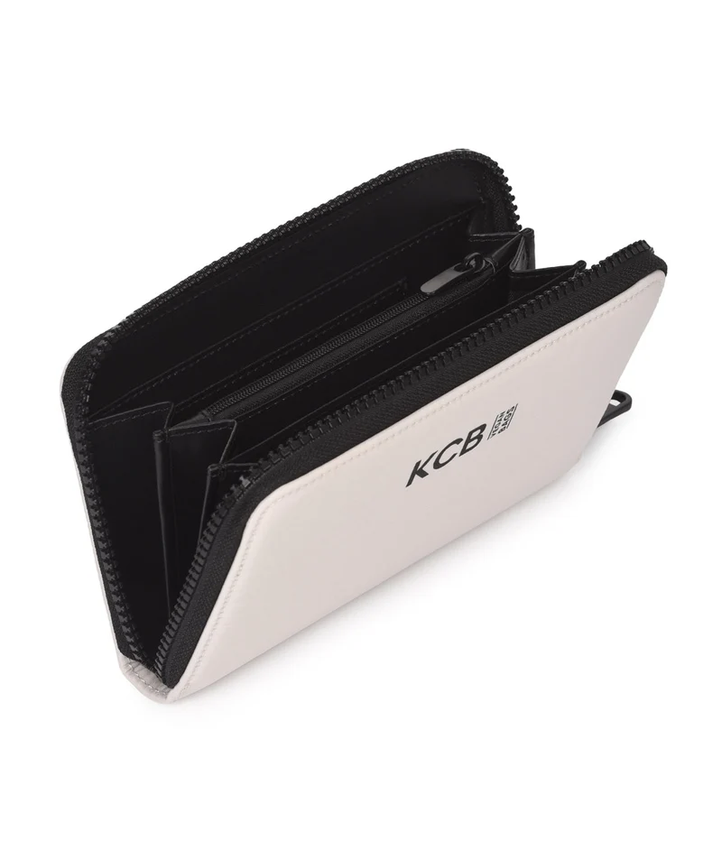Cartera zip around KCB Maze
