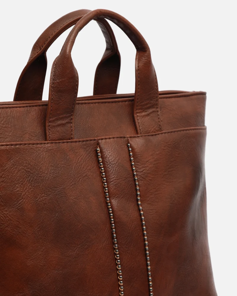 Zaocai mochila con detalles metálicos ED.