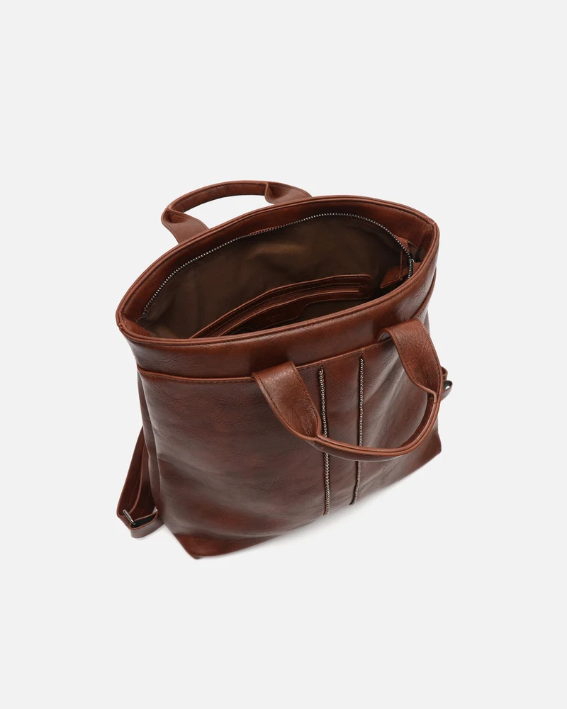Zaocai mochila con detalles metálicos ED.