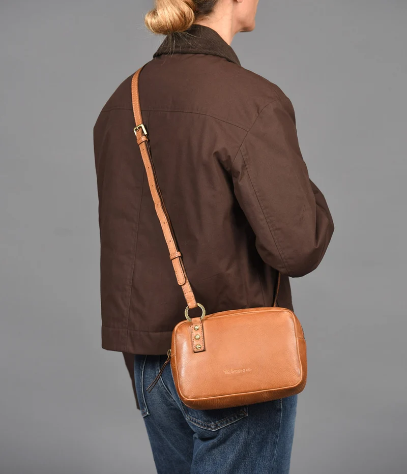 Bandolera mediana de piel THB Slim