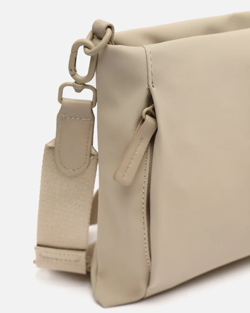 Danela bolso bandolera pequeño en nylon
