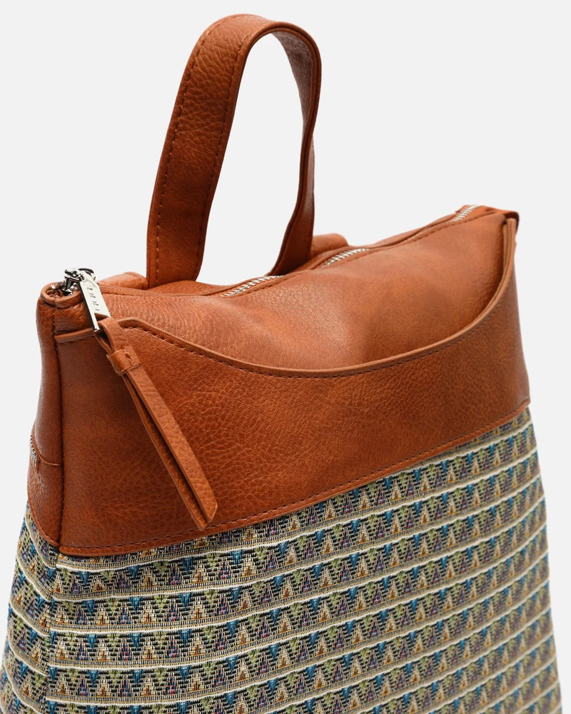 Kusi mochila con estampado jacquard ED.