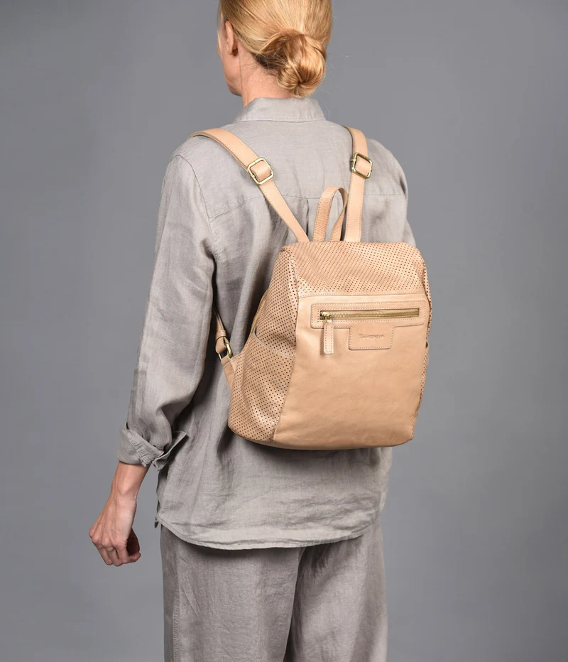 Mochila antirrobo de piel THB Hole