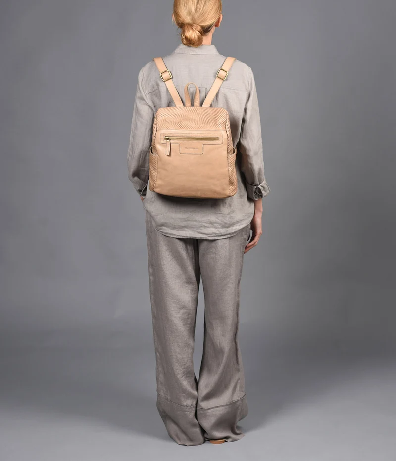 Mochila antirrobo de piel THB Hole