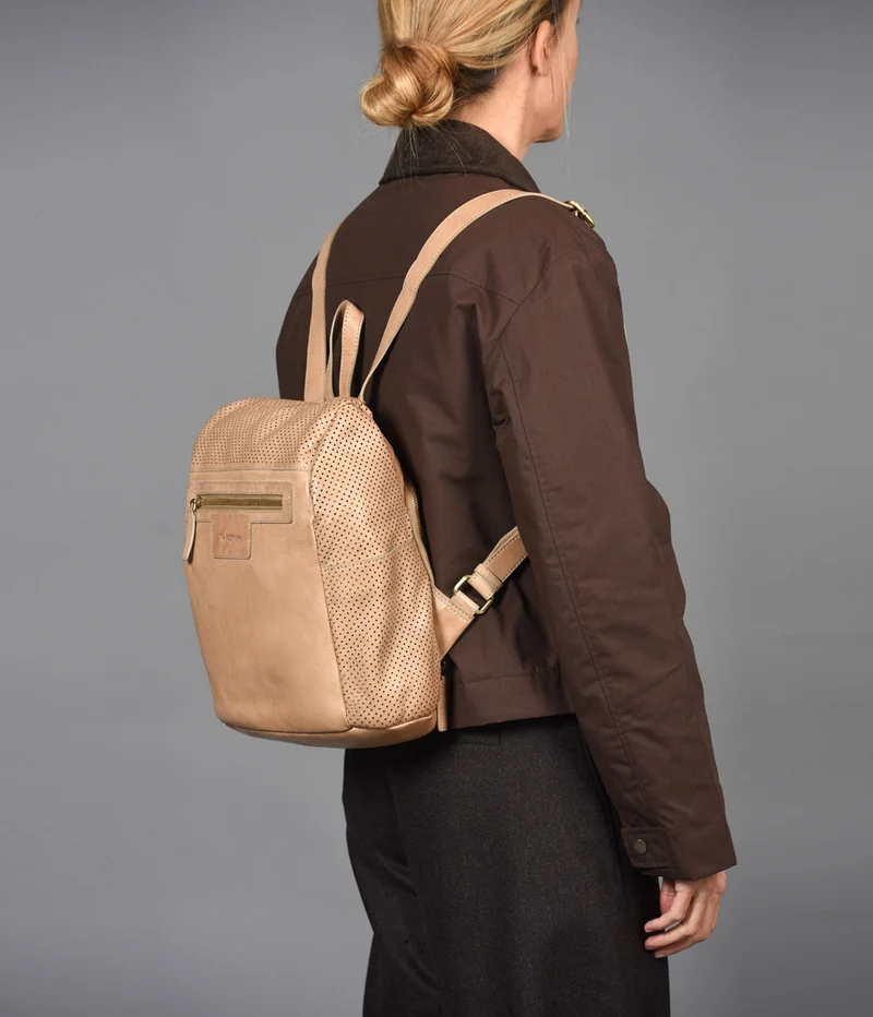 Mochila antirrobo de piel THB Hole