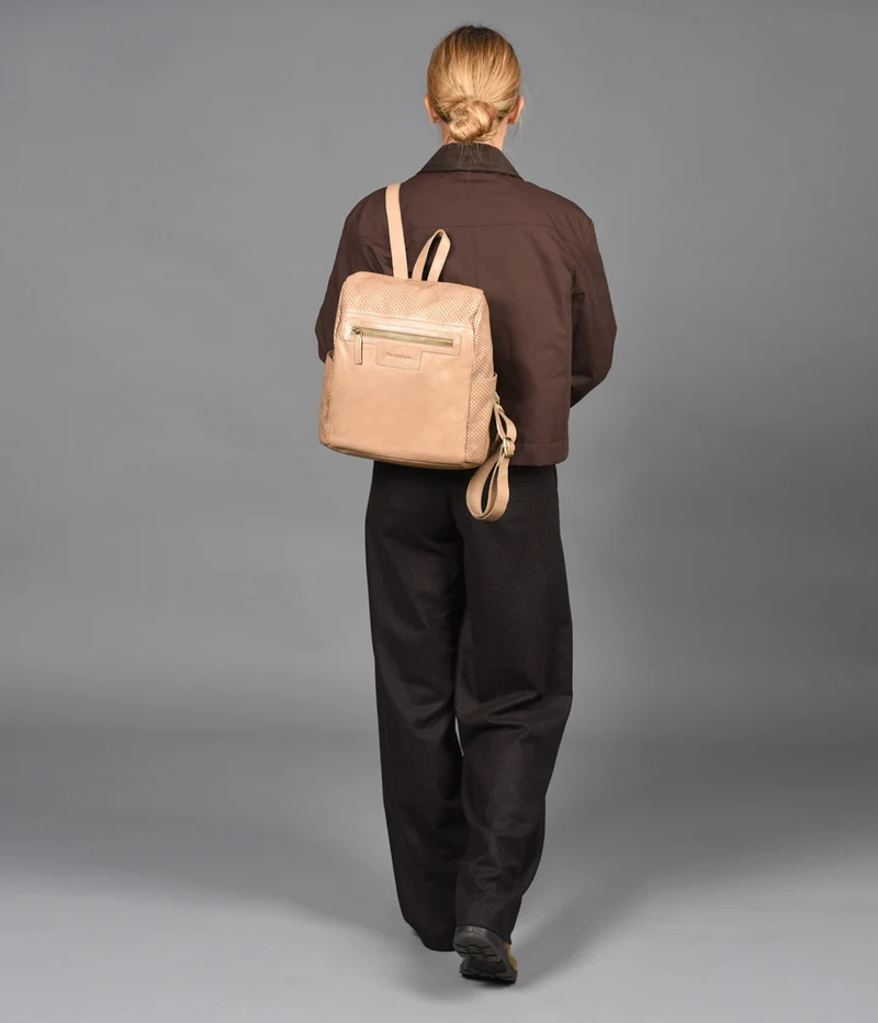Mochila antirrobo de piel THB Hole