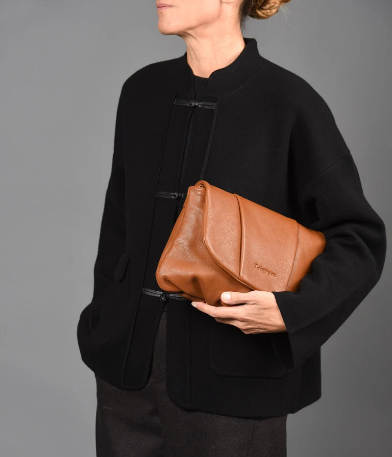 Bandolera grande de piel THB Scallop