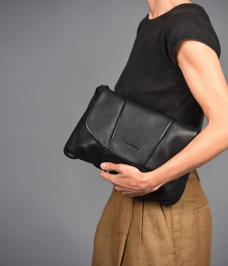 Bandolera grande de piel THB Scallop