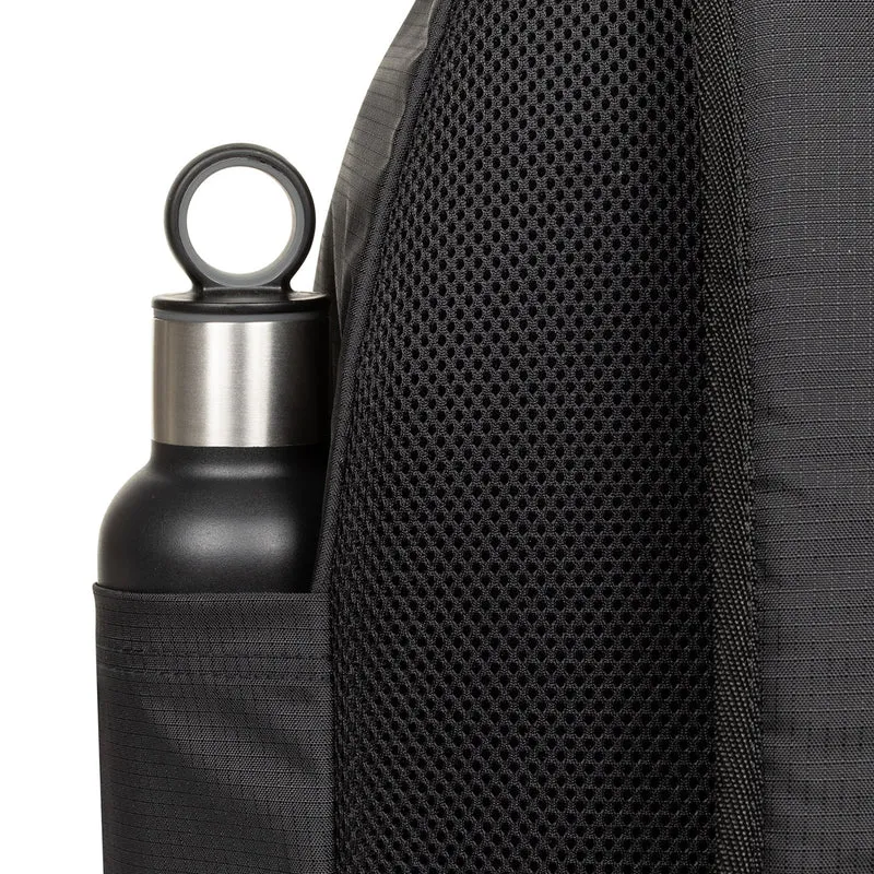 Eastpak Atleish Pak'r - Mochila 44 cm (athleisure black)