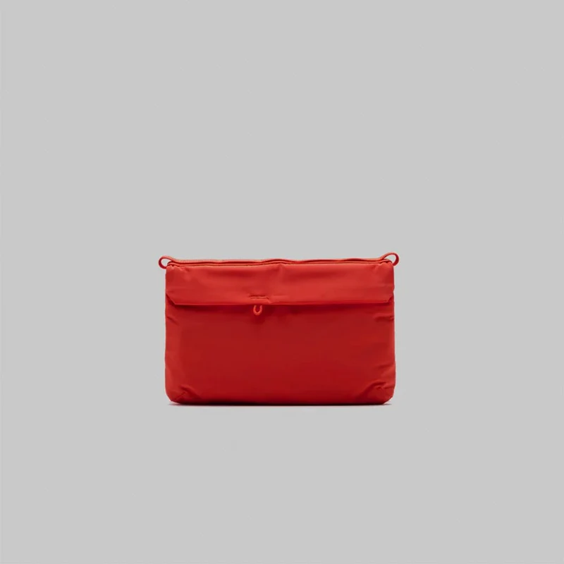Flat Sacoche Small Red Tech Sateen