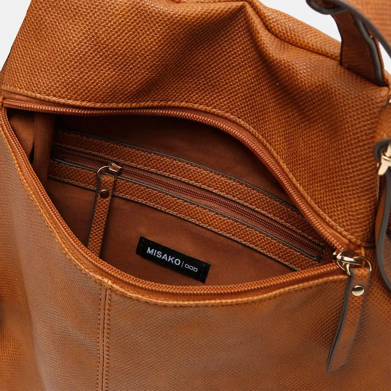 Engri mochila antirrobo con detalles metálicos